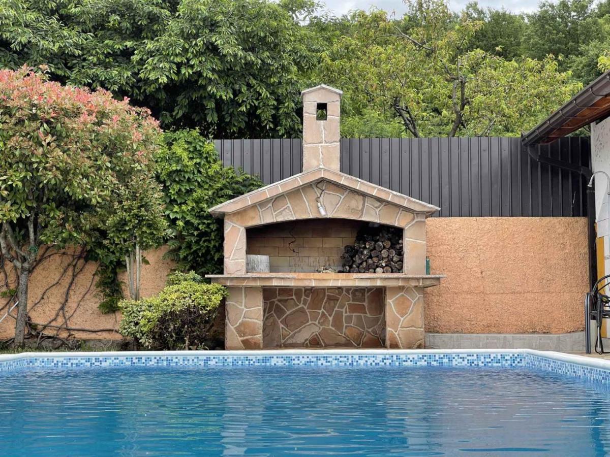 Sunny Apartment With Swimming Pool Stolac Exterior photo