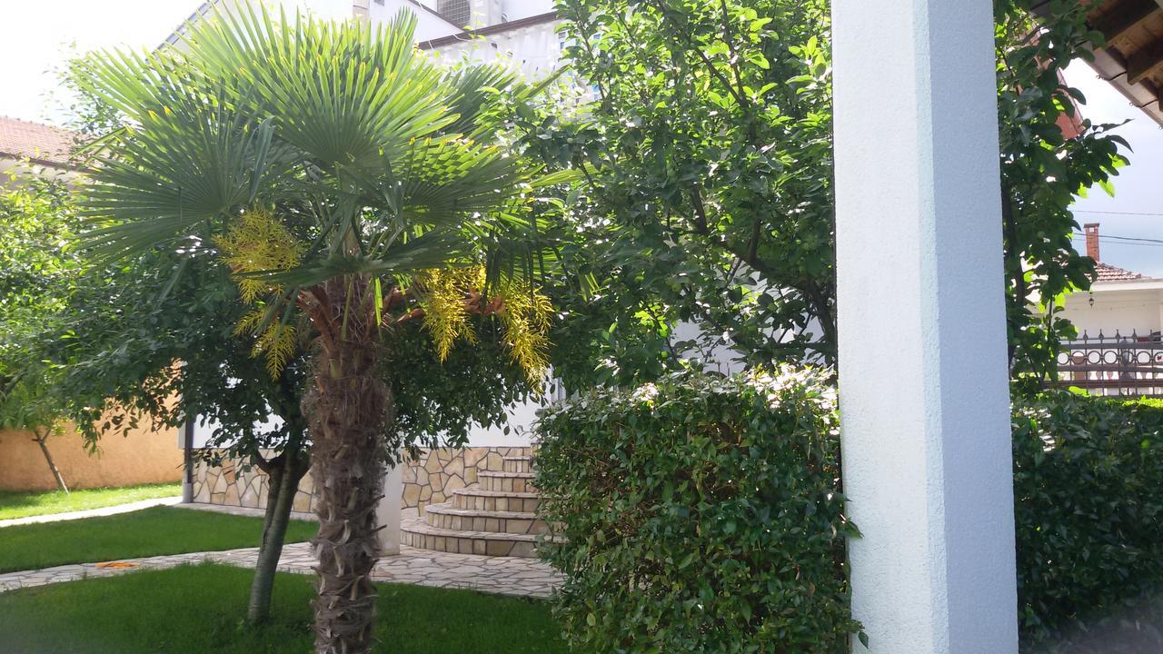 Sunny Apartment With Swimming Pool Stolac Exterior photo